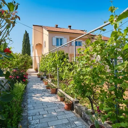 Blanka Apartamento Nerezine